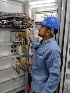 Manutenção Elétrica Industrial: Como Garantir a Eficiência e Segurança