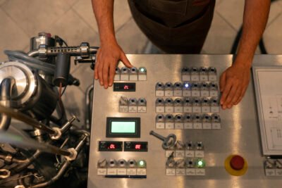Equipamentos Essenciais para Uma Indústria Moderna